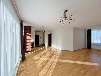 Izīrē dzīvokli, Rūpniecības iela 50, Rīga, Labais krasts, Centrs / 2 800 € 2