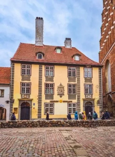 Skārņu iela 22 1