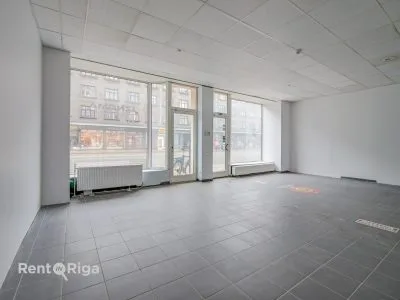 Izīrē tirdzniecības telpas, Brīvības iela 83, Rīga, Labais krasts, Centrs / 1 293 € 4