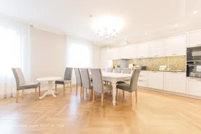 Pārdod dzīvokli, Pērnavas iela 41, Rīga, Centrs / 339300 € 3