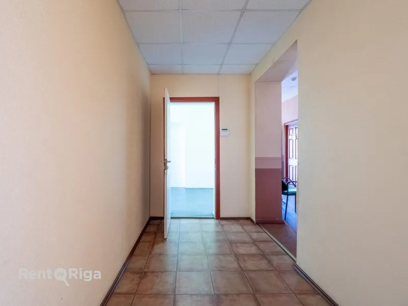 Vējstūru iela 33 41