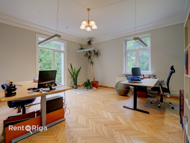 Mazā Juglas iela 3 15