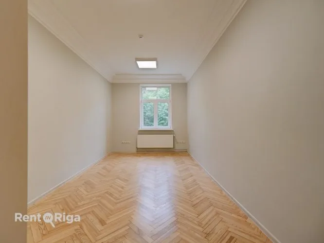 Mazā Juglas iela 3 11