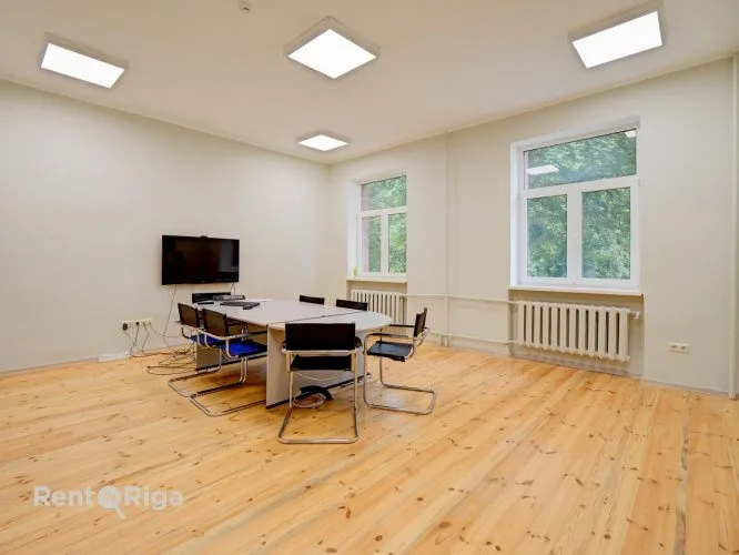 Mazā Juglas iela 3 21