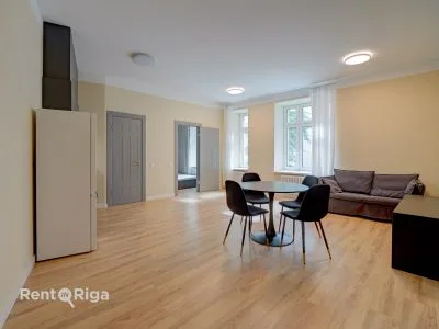 Izīrē dzīvokli, Valdemāra iela 61, Rīga, Centrs / 680 € 1