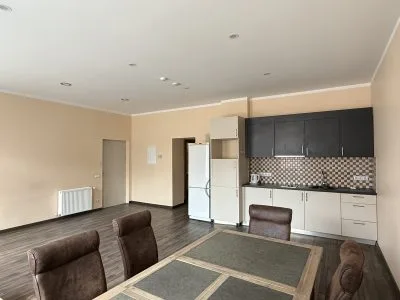 Pārdod dzīvokli, Latgales iela 131, Rīga, Labais krasts, Ķengarags / 122 000 € 2