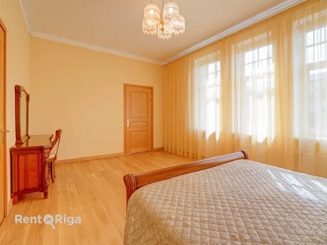 Ausekļa iela 5 21