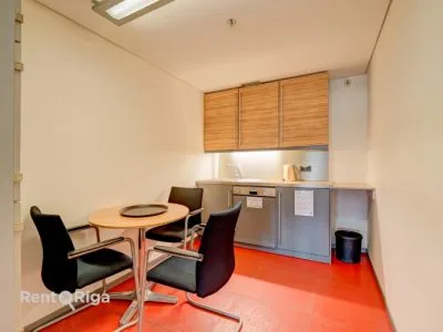 Izīrē biroju, Republikas laukums iela 2a, Rīga, Centrs / 4242 € 7