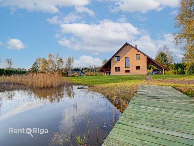Vīnogas iela 1 31