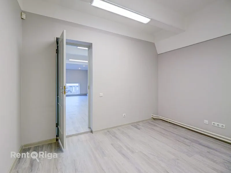 Mazā Krasta iela 83 3