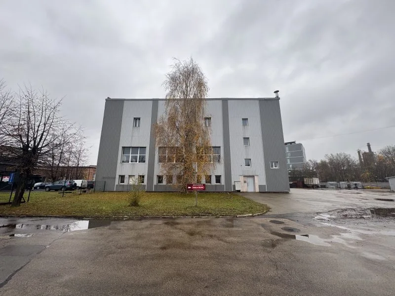 Dambja iela 40L 3