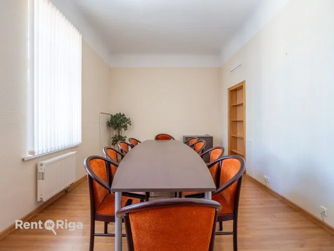 Sudrabu Edžus iela 1 23