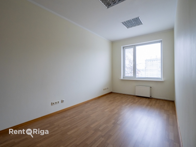Ganību dambis iela 23a 3