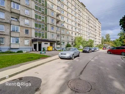 A spacious, bright and sunny 3-room apartment is available for long-term rent in Purvciems, Mārcienas street 2, Rīga, Labais krasts, Purvciems / 400 € 26