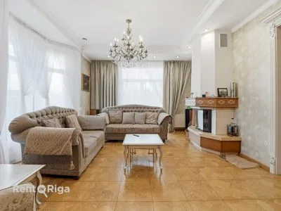 Pārdod māju, Kalēju iela 17, Mārupes novads, Mārupe / 393 000 € 2