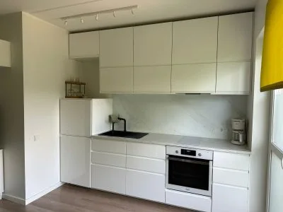 Izīrē dzīvokli, Hipokrāta iela 22, Rīga, Labais krasts, Mežciems / 600 € 2