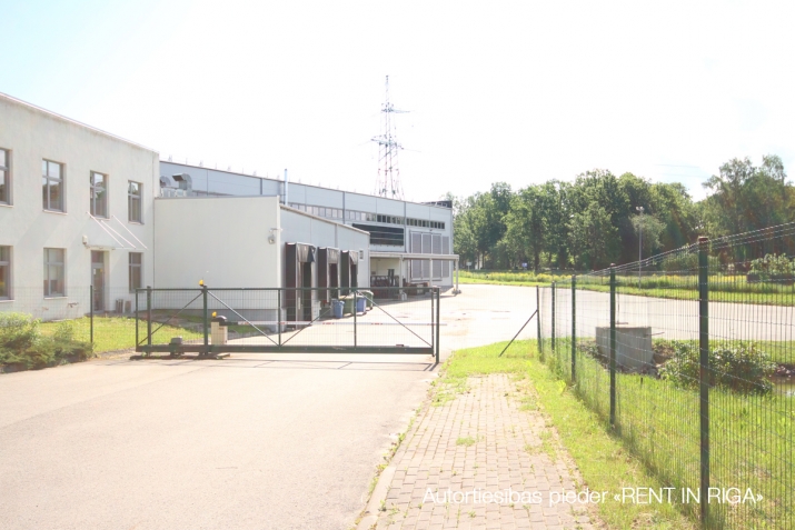 Pliederu iela 22 8