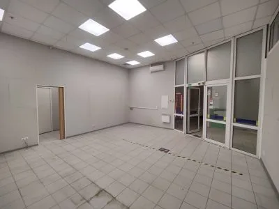 Izīrē tirdzniecības telpas, Lubānas iela 117a, Rīga, Labais krasts, Pļavnieki / 340 € 2