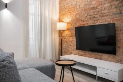 Izīrē dzīvokli, Rūpniecības iela 1, Rīga, Labais krasts, Centrs / 1 300 € 2