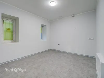 Izīrē tirdzniecības telpas, Emīlijas Benjamiņas iela 13, Rīga, Labais krasts, Centrs / 4 335 € 4