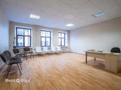 Izīrē biroju, Dzirnavu iela 87, Rīga, Labais krasts, Centrs / 296 € 1