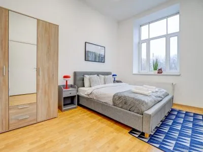 Izīrē dzīvokli, Raina bulvaris iela 31, Rīga, Labais krasts, Centrs / 600 € 2