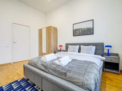 Izīrē dzīvokli, Raina bulvaris iela 31, Rīga, Labais krasts, Centrs / 600 € 3