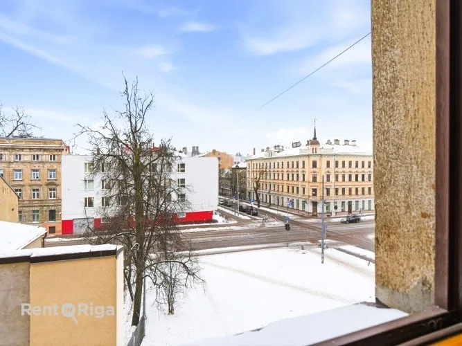 Bruņinieku iela 28 6