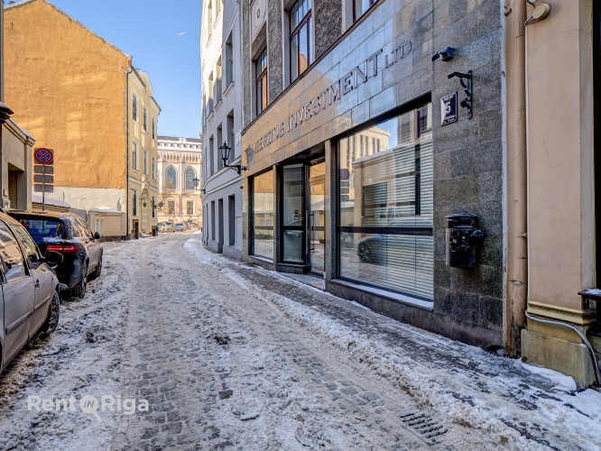 Mazā Smilšu iela 15 26