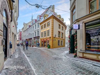 Izīrē biroju, Mazā Monētu iela 2, Rīga, Labais krasts, Centrs / 600 € 1