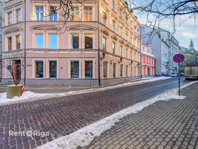 Smilšu iela 3 4