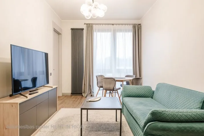 Izīrē dzīvokli, Valdemāra iela 41a, Rīga, Labais krasts, Centrs / 800 € 1