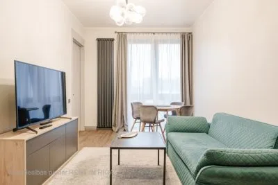 Izīrē dzīvokli, Valdemāra iela 41a, Rīga, Labais krasts, Centrs / 800 € 1