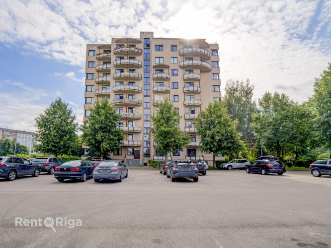 Pļavnieku iela 9 25