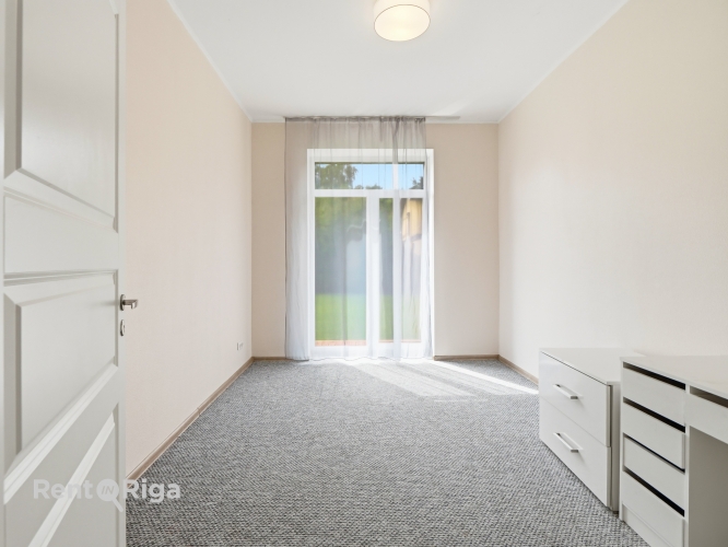 Izīrē māju, Ezera iela 2, Carnikavas novads, Carnikava / 1 400 € 12