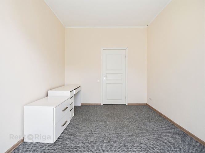 Izīrē māju, Ezera iela 2, Carnikavas novads, Carnikava / 1 400 € 13
