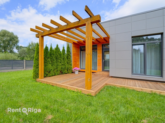 Izīrē māju, Ezera iela 2, Carnikavas novads, Carnikava / 1 400 € 30