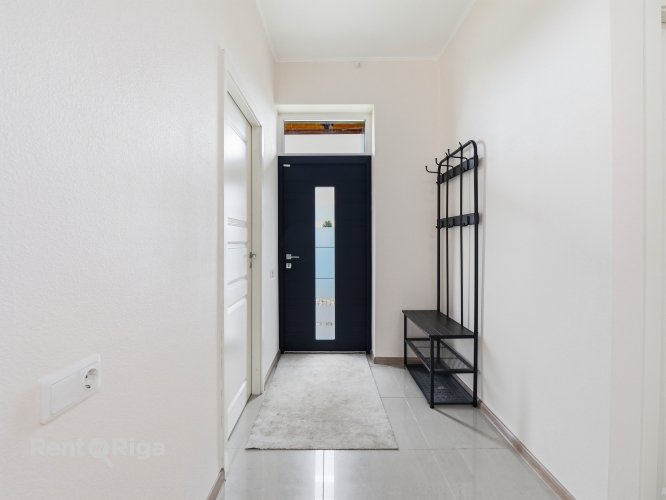 Izīrē māju, Ezera iela 2, Carnikavas novads, Carnikava / 1 400 € 21