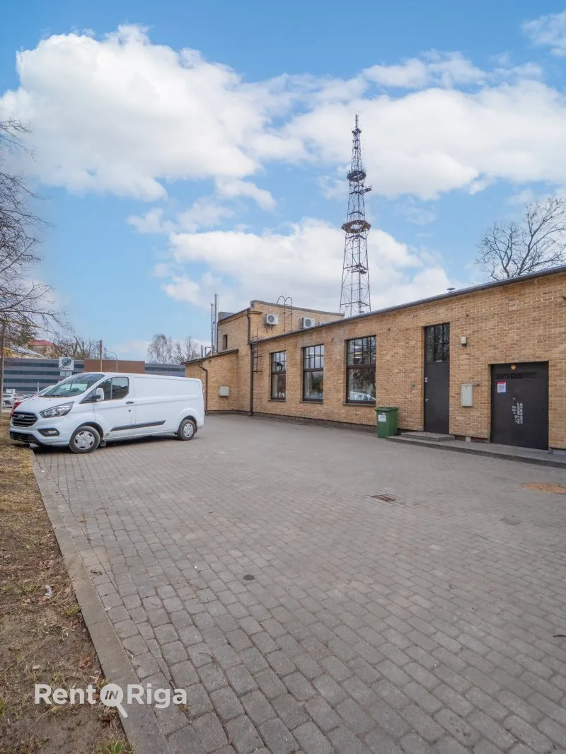 Pilsoņu iela 1 18