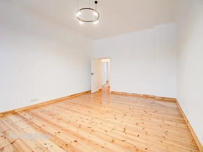 Ganību dambis iela 15 6