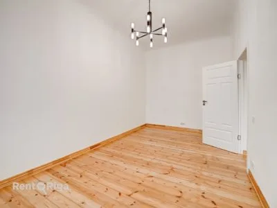 Pārdod dzīvokli, Ganību dambis iela 15, Rīga, Labais krasts, Centrs / 145 000 € 4