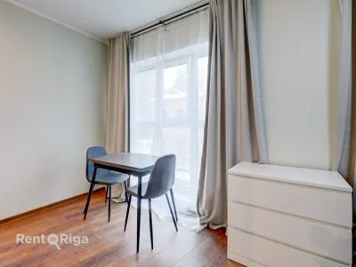Izīrē dzīvokli, Katoļu iela 11, Rīga, Labais krasts, Centrs / 330 € 1