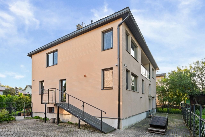 Kažoki iela 1 2