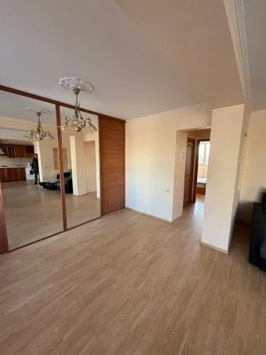 Izīrē dzīvokli, Jukuma Vācieša iela 12, Rīga, Labais krasts, Pļavnieki / 400 € 4