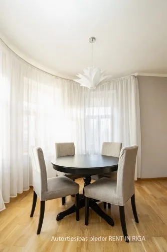 Izīrē dzīvokli, Alīses iela 5, Rīga, Kreisais krasts, Āgenskalns / 620 € 3