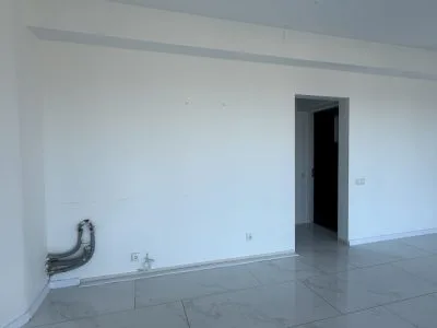 Izīrē tirdzniecības telpas, Pētersalas iela 1, Rīga, Labais krasts, Centrs / 592 € 6