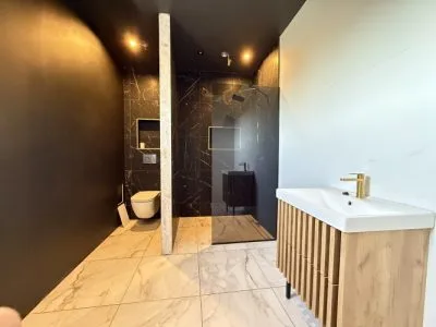 Izīrē tirdzniecības telpas, Pētersalas iela 1, Rīga, Labais krasts, Centrs / 592 € 8