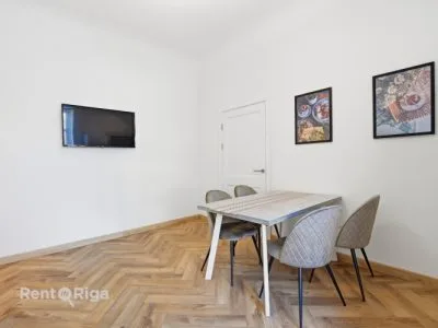 Izīrē dzīvokli, Avotu iela 23, Rīga, Labais krasts, Centrs / 650 € 8