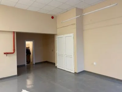 Izīrē tirdzniecības telpas, Kandavas iela 39, Rīga, Kreisais krasts, Imanta / 400 € 8