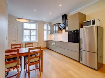 Izīrē dzīvokli, Vīlandes iela 3, Rīga, Labais krasts, Centrs / 720 € 2